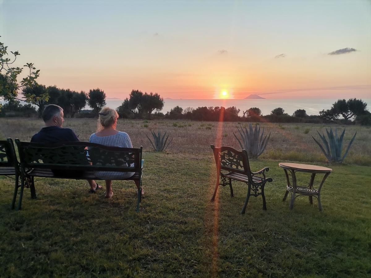 Agriturismo Ninea Ricadi Εξωτερικό φωτογραφία